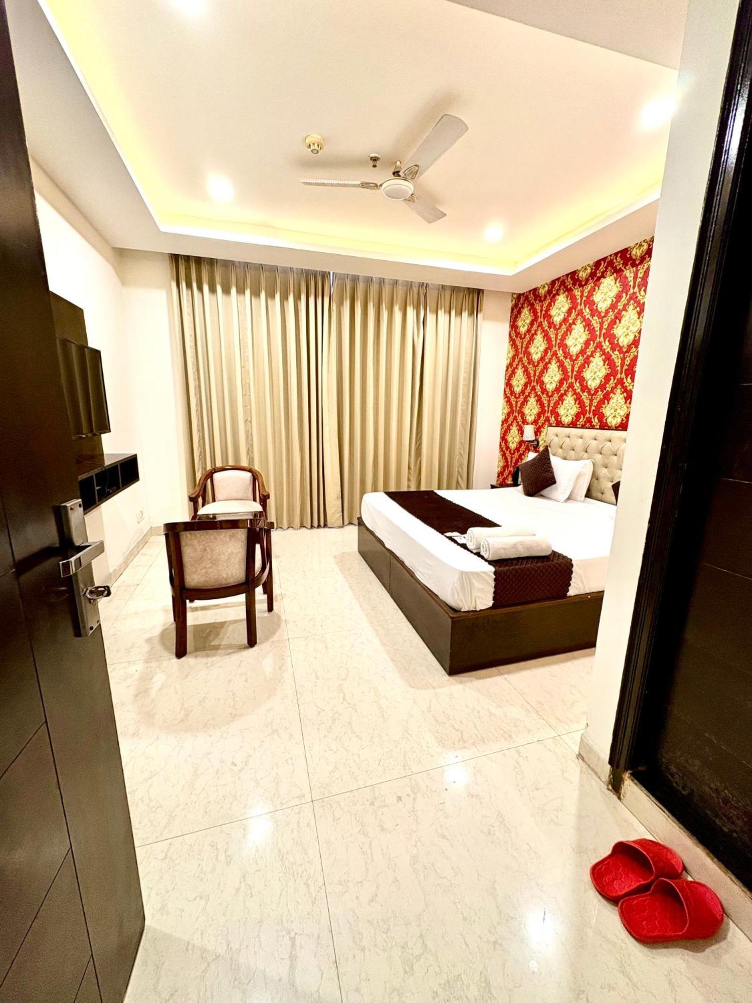 Hotel Northview Park By Lycoris !! Top Rated & Most Awarded Property In Tricity Zirakpur Ngoại thất bức ảnh