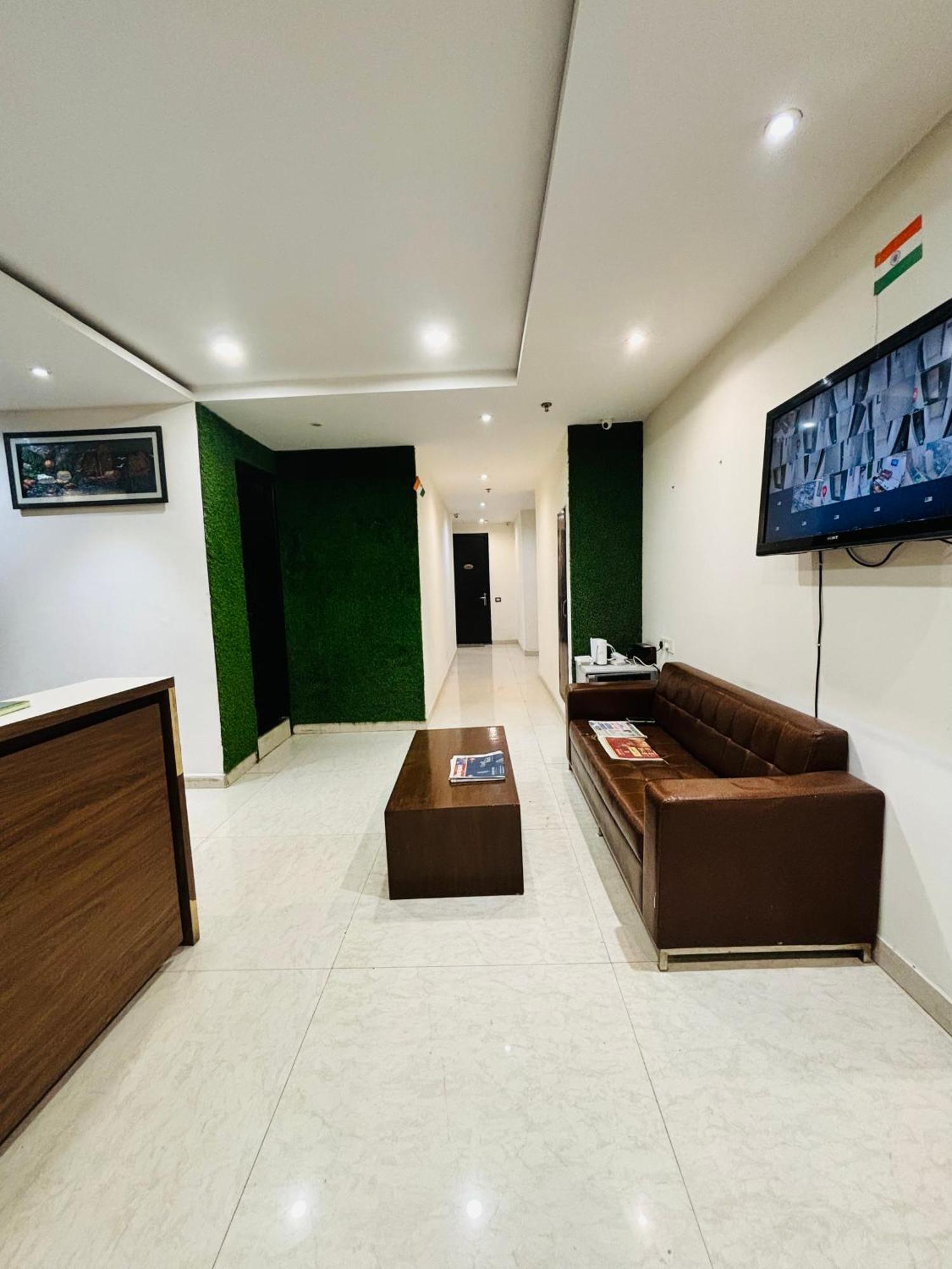 Hotel Northview Park By Lycoris !! Top Rated & Most Awarded Property In Tricity Zirakpur Ngoại thất bức ảnh