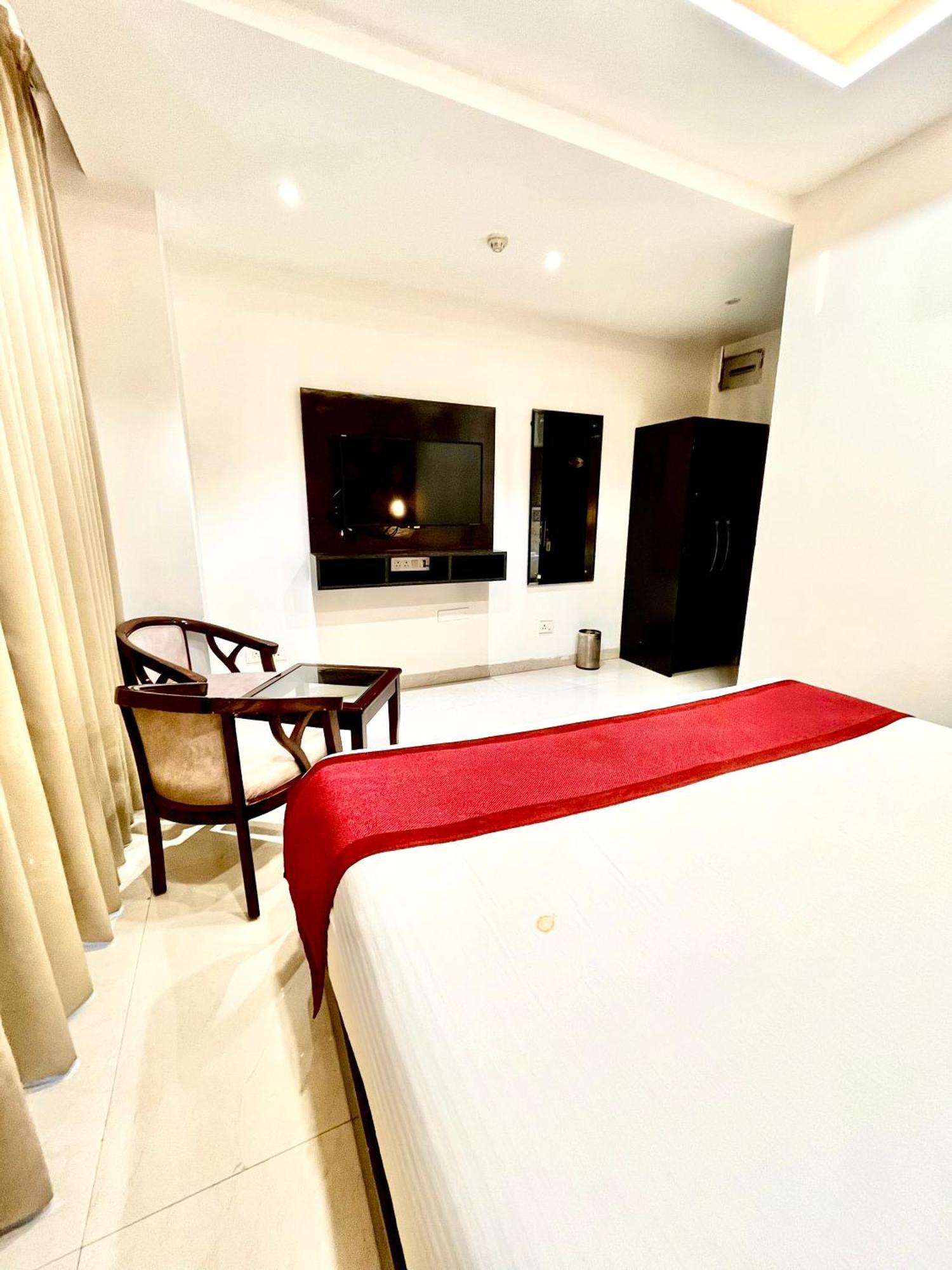 Hotel Northview Park By Lycoris !! Top Rated & Most Awarded Property In Tricity Zirakpur Ngoại thất bức ảnh